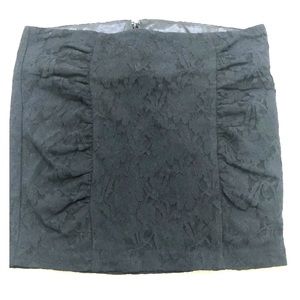 Stretch lace bodycon skirt